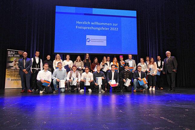 Eine besondere Ehrung bei der Freisprechungsfeier der Kreishandwerkerschaft Schwarzwald-Baar gab es für die Besten der 150 Gesellinnen ...