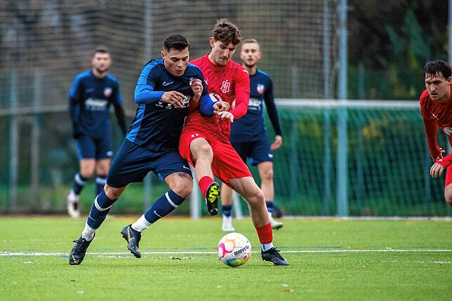 Bild 8: VfB Waldshut muss sich mit 2:2 gegen die U23 des Freiburger FC begnügen &ndash; und wir haben Bilder!
