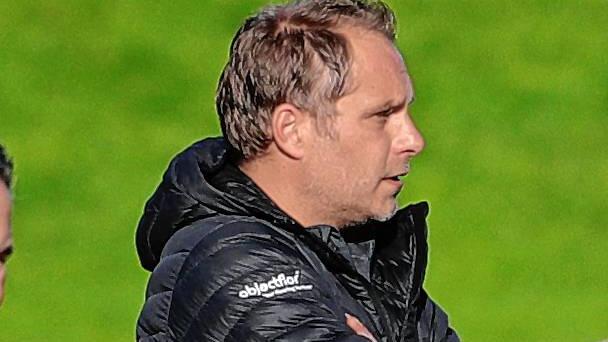 Trainer Daniel Wieser und der FC Singen haben nach dem 2:1 über die DJK Donaueschingen wieder etwas mehr Hoffnung im Kampf um den ...