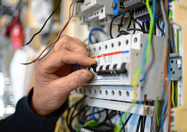 Bild 6: Logistiker, Kassierer, Ärzte: So viel (oder wenig) verdienen Arbeitnehmer in systemrelevanten Berufen