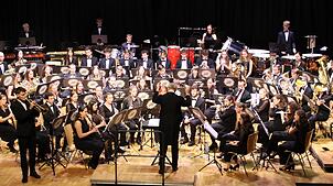 Das Verbandsjugendorchester Hochrhein (VJO) beim Abschlusskonzert in der Stadthalle Wehr. Fotos: Marianne Bader