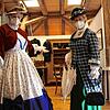 Die Ausstellung &bdquo;Schneider, Kleider & Geschichten&ldquo; war trotz der Corona-Pandemie sehr erfolgreich. Im Bild sind die ...