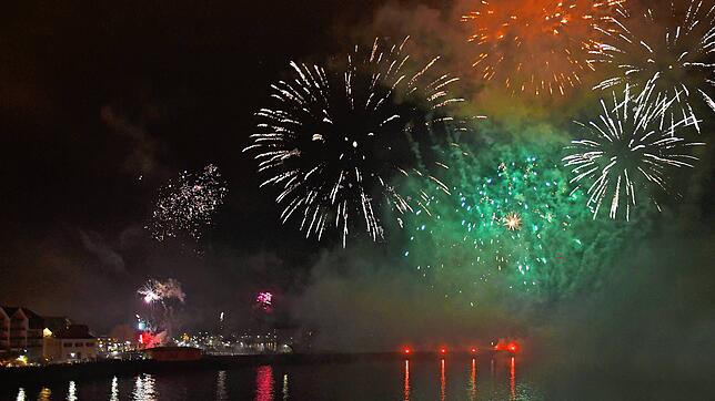 Feuerwerk über dem Bodensee &ndash; das wird es auch zum Jahreswechsel 2021/2022 nicht geben. Denn &ndash; zumindest in Deutschland ...