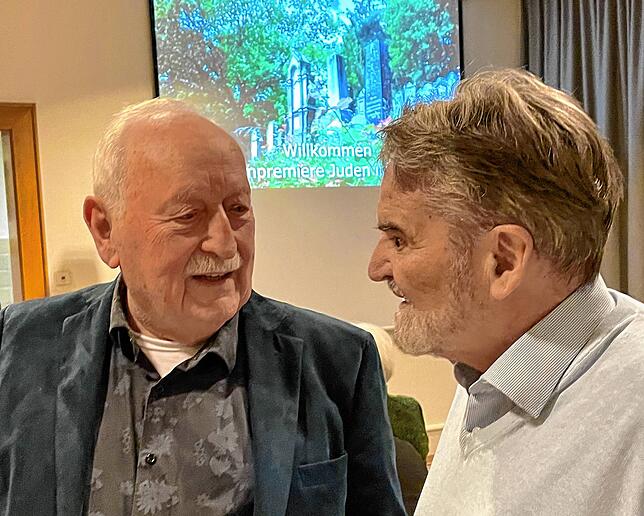 Zwei, die sich gefunden haben: Seniorchef der Randegger Ottilienquelle und Heimatforscher Dieter Fleischmann (links) und der Ramsener ...