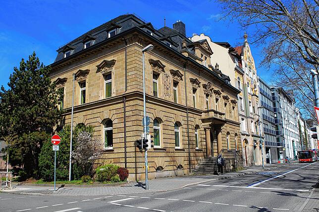 Das Gebäude der ehemaligen Landeszentralbank in Konstanz steht leer. Trotz seiner idealen Lage in Nachbarschaft zur Stadtverwaltung ...