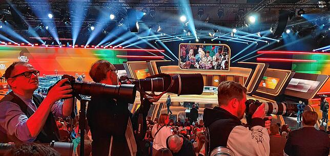 Bild 8: Bilder von &bdquo;Wetten, dass..?&ldquo; in Friedrichshafen: Die Show läuft!
