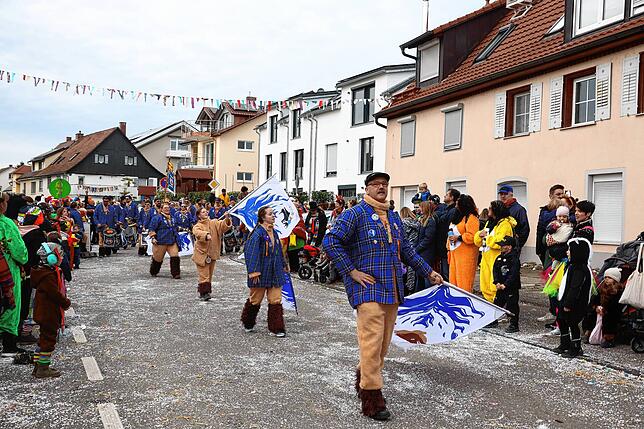 Bild 25: So bunt war der große Umzug beim Seenarrentreffen in Allensbach 2024 &ndash; Teil 2