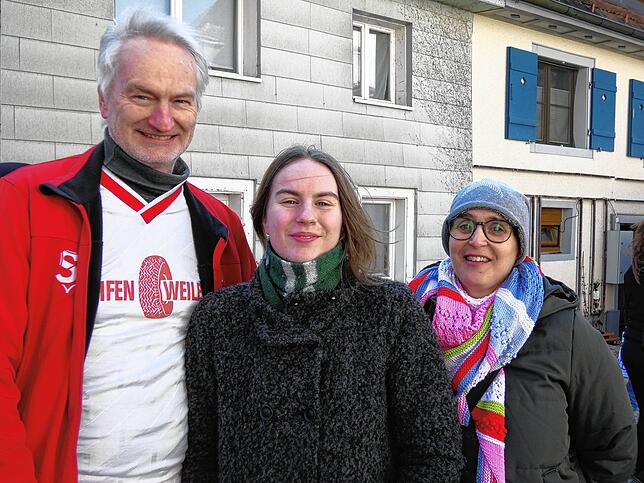 Bild 23: Narrenmarkt Jestetten 2025 strahlt unter der Sonne mit fröhlichen Narren