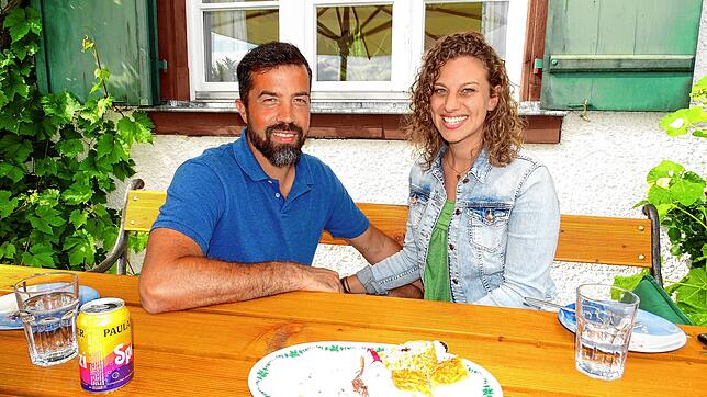 Bahia Fox und Andreas Jagim  genießen die Zeit in Heiligenberg. Aber im August geht es wieder dahin, wo das Herz der Beiden schlägt: Afrika.