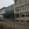 Das Scheffelgymnasium (hier ein Archivbild) wurde am Wochenende Ziel von Vandalismus. Der Unterricht muss deshalb am Montag ausfallen.