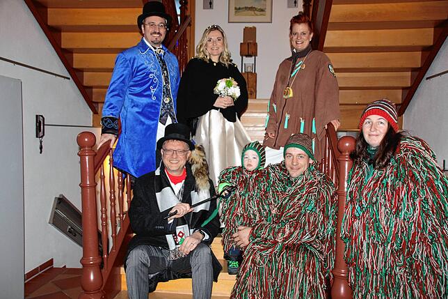 Bild 22: Fasnacht-Highlights in Wald: Unvergessliche Bilder vom Rathaussturm und Schülerbefreiung!