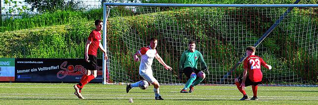 Bild 13: FC RW Weilheim setzt sich mit 5:2 gegen den FC Hochrhein durch &ndash; und wir haben Bilder!