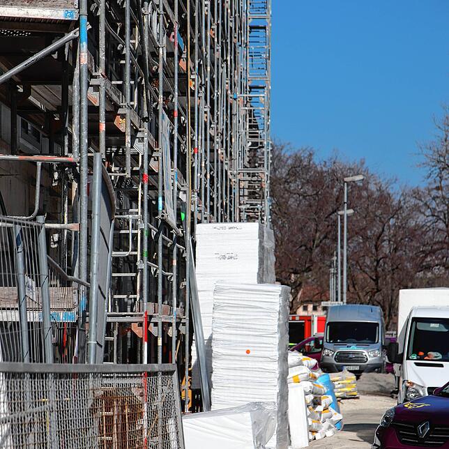 Bild 2: So sieht der Wohnkomplex Laubenhof von innen, unten und oben aus: Ein Rundgang durch das Bauprojekt