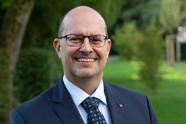 Hüter des Apfels: Jimmy Mariéthoz ist Direktor des Schweizer Obstverbands und sieht das Vorhaben des Apple-Konzerns, Markenschutz für ...