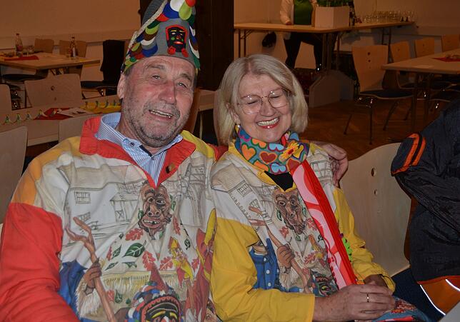 Bild 4: Unvergesslich! So feierte Markdorf den Dreckkübelgschwätz 2025 – Fasnet pur in der Stadthalle!