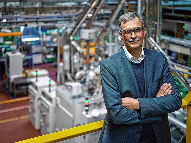 Rainer Weiss leitet als Gobal Technical Director des Lead Centers O-Rings den Standort Oberwihl .