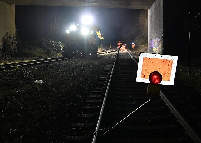 Bild 7: Trafotransport: So kommt der 300-Tonnen-Koloss nach Gurtweil zum Umspannwerk