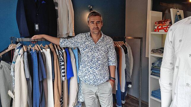 Denis Toni ist Inhaber des Modegeschäfts „Absolut“. Er hat Mitte Juli eröffnet.