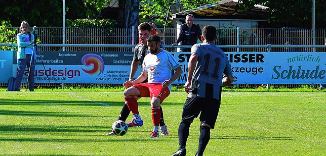 Bild 37: SV Jestetten gewinnt Kellerderby mit 2:1 gegen den FC Hochrhein – und wir haben Fotos!