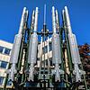 Ein Raketenabwehrsystem vom Typ Iris T steht auf dem Firmengelände von Diehl Defence in Überlingen.
