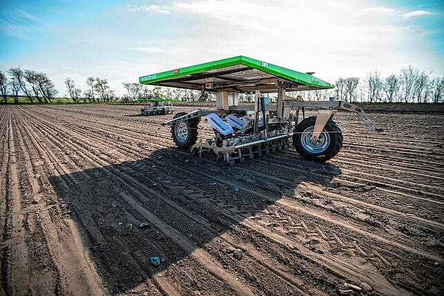 Soll die Effizienz auf dem Acker steigern und für weniger Spritzmitteleinsatz sorgen: Feld-Roboter.