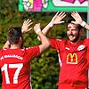 Tragische Figur: Hier bejubelt Timo Bernauer (rechts) noch mit Christian Albiez die 1:0-Führung. Nach der Pause ließ sich der Wallbacher ...