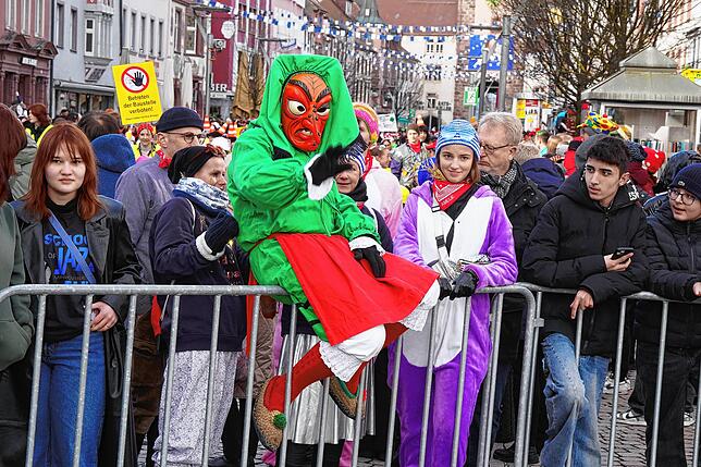 Bild 21: Schmutziger Donnerstag in Donaueschingen: Kinderumzug zieht alle Blicke an – Die Bilder!