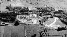 Großbaustelle Klinikum: Insgesamt 460 Betten waren 1975 vorgesehen. Die Geschossfläche entsprach mit 44.600 Quadratmetern in etwa der ...