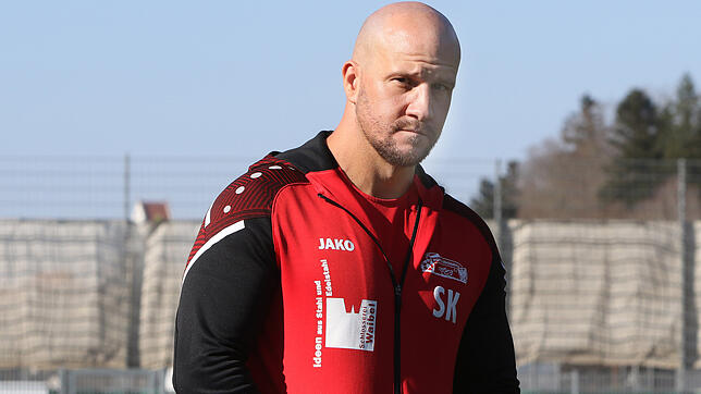 Trainer Steffen Keller im letzten Spiel für den FC Bodman-Ludwigshafen. musste eine starke Saison und ein starkes Spiel mit einer ...