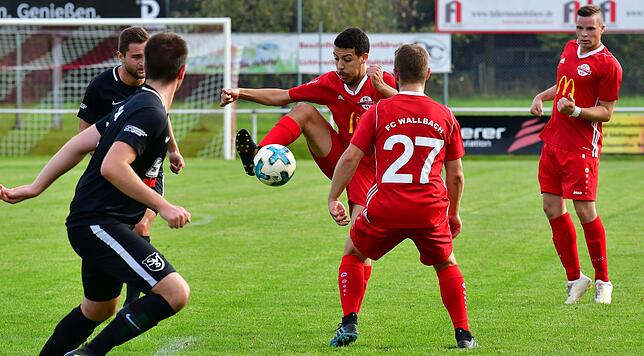Bild 1: FC Wallbach muss mit einem 1:1 gegen den SV Buch zufrieden sein &ndash; und wir haben Bilder!