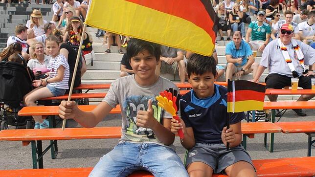 Das Public Viewing zur Fußball-WM 2018 auf der Murger Mitte war ein großer Erfolg und wird auch bei der Europameisterschaft 2020 wieder ...
