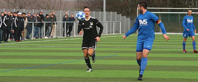 Bild 19: Tabellenführer SV 08 Laufenburg siegt 5:2 beim Verfolger FC Erzingen und wir haben die Bilder