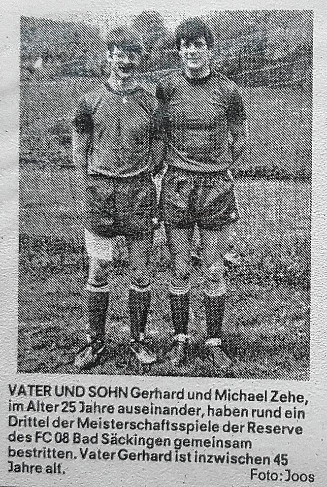 Prominent im Kicker vor 38 Jahren: Vorn auf dem Titel war Platini abgebildet, hinten Sohn Michael und Vater Gerhard Zehe vom FC 08 Bad ...