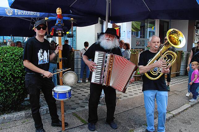 Bild 20: So schön war es auf dem Brunnenfest in Döggingen