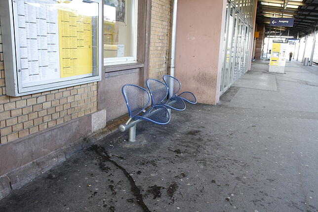 Neben größerer Umbauten, sollen auch kleinere Dinge verändert werden. So bekommt der Villinger Bahnhof etwa neue Sitzgelegenheiten.