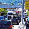 Der Grenzübergang Waldshut-Koblenz. (Symbolbild) Hier ist der Bundespolizei am Mittwoch, 30. August, ein Mann ins Netz gegangen, der ...