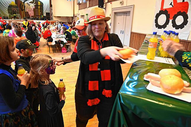 Bild 1: Hier sind die besten Bilder vom Rathaussturm in Tennenbronn und der Schulfasnet