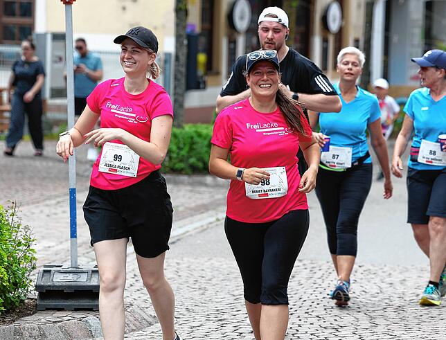 Bild 31: Stadtlauf durch die Donaueschinger Innenstadt kommt gut an