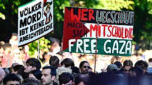 Eine neue Demonstration in Stuttgart und Berlin will ein Zeichen setzen gegen Kriege. (Archivbild)