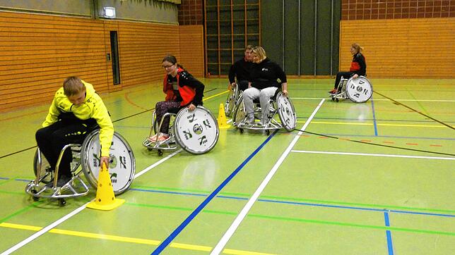 Bild 4: Wie funktioniert eigentlich Rollstuhlbasketball? Das zeigt Roland Blanke in Jestetten (mit Videos)