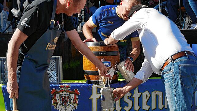 Bild 14: Albbrucker Dorffest: Ausgelassene Stimmung, zahlreiche Besucher und buntes Programm.