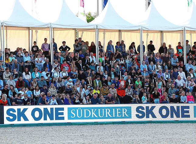 Bild 21: Zwischen Adrenalin und Tradition: Der spektakuläre Showabend beim Fest der Pferde auf den Immenhöfen