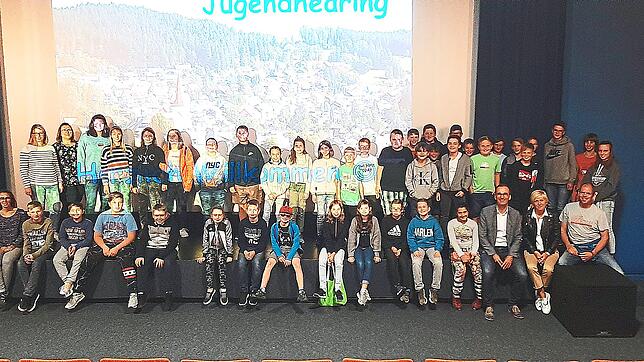 Zum vierten Hearing der Gemeinde Schonach kommen 40 Jugendliche ins Triberger Kino.