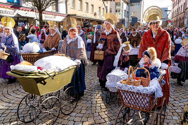 Bild 30: Bilder vom großen Kinderumzug in VS-Villingen am Schmotzigen &ndash; Teil 3