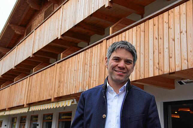 Sein Hotel „Hohes Licht“ ist frisch renoviert, jetzt könnte es losgehen: René Madlener, Gastronom und Sprecher der Wirte in ...