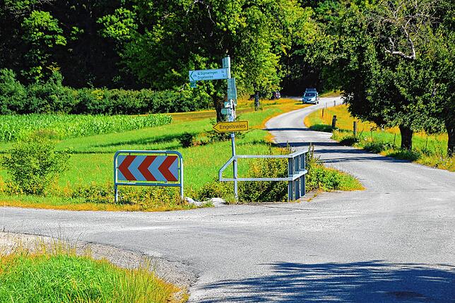 Von Menningen führt die Route auf dem sogenannten „Engelswieser Sträßle“ nach Engelswies.