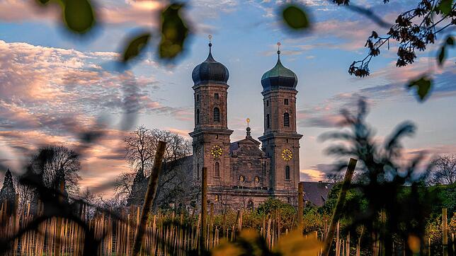 Kirchen und Klöster gibt es in beinahe jeder Stadt – wir zeigen Ihnen die sehenswertesten rings um den Bodensee.