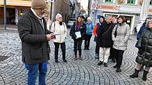 Gunther Schwarz beeindruckt mit umfangreichem historischen Wissen und interessanten Details aus dem Leben der Opfer von Gewalt.  Bild: ...
