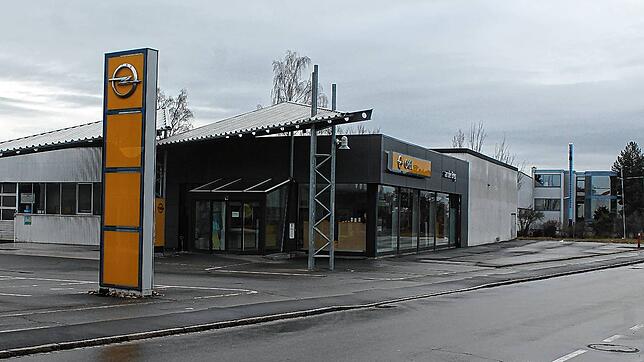 Das Autohaus an der Breg gehört jetzt dem DRK-Kreisverband Donaueschingen. Die Immobilie passt perfekt zur neuen gemeinsamen ...