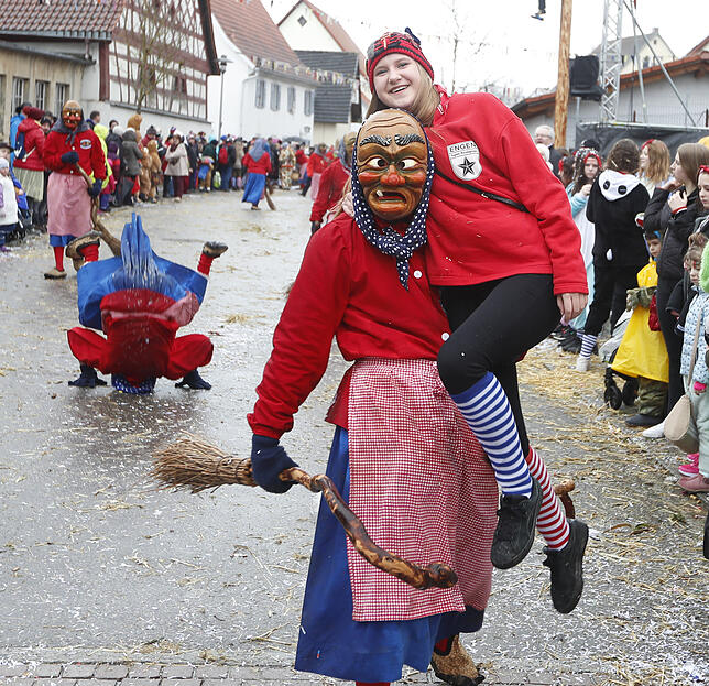 Bild 11: Bilder zum großen Narrentreffen in Pfohren (3)